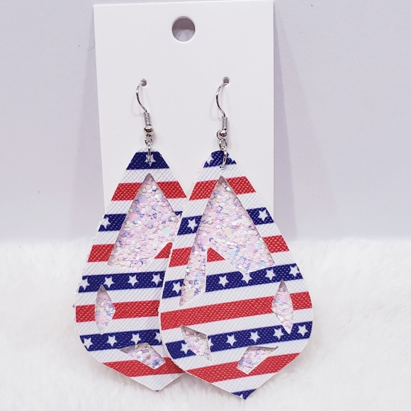 Earrings - Picture 3 of 4